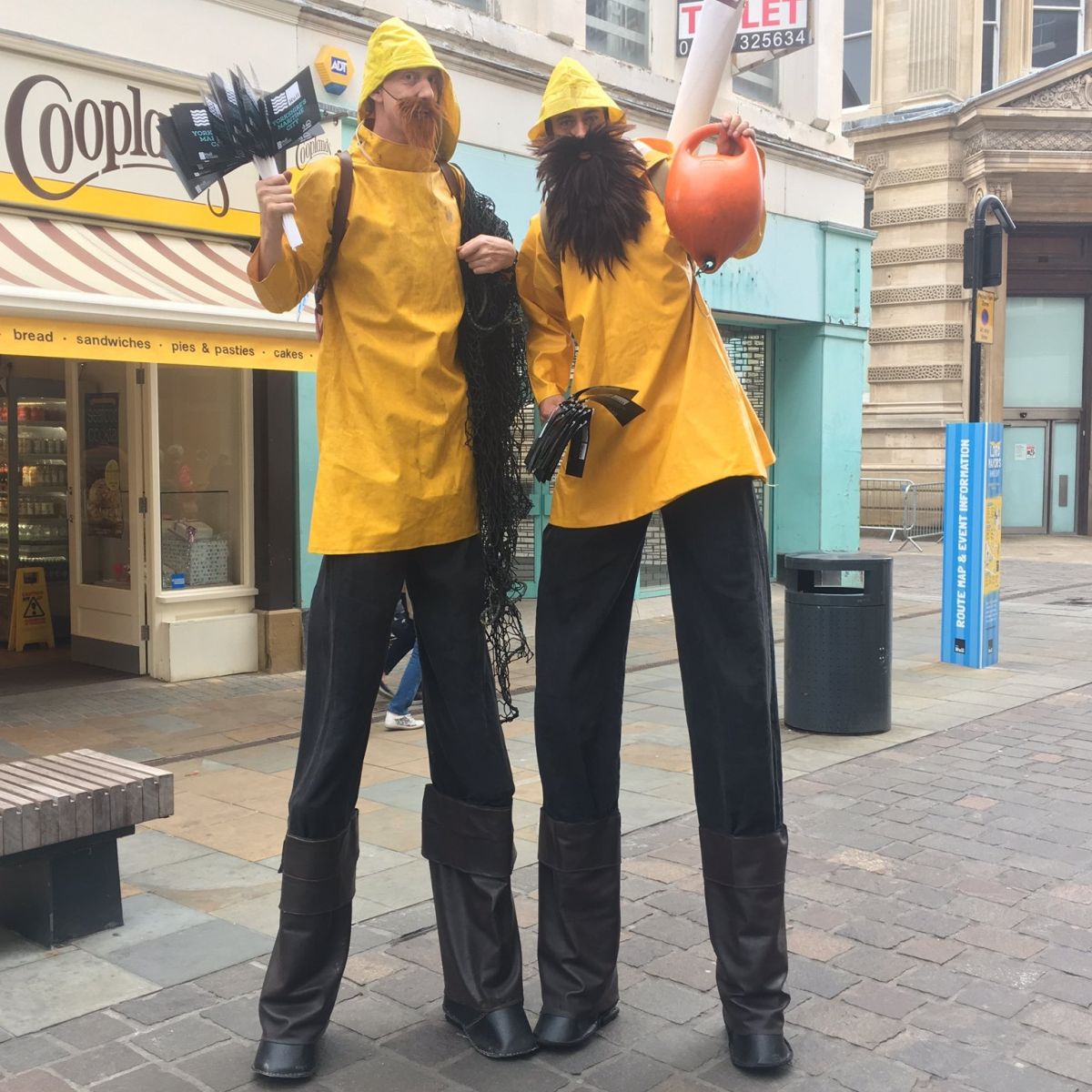 Stilt walkers promote maritime project at Hanse Day in Hull