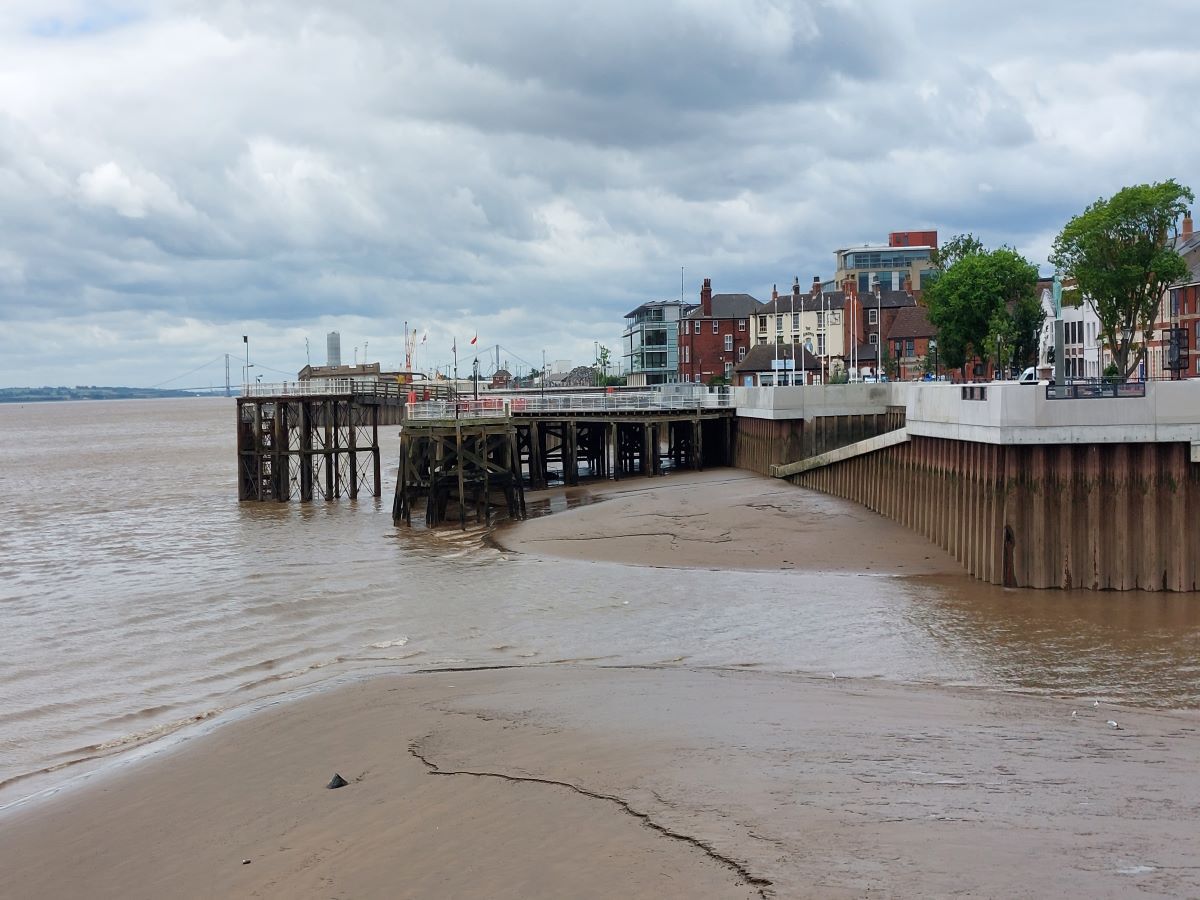 Confluence of rivers Hull and Humber 2023